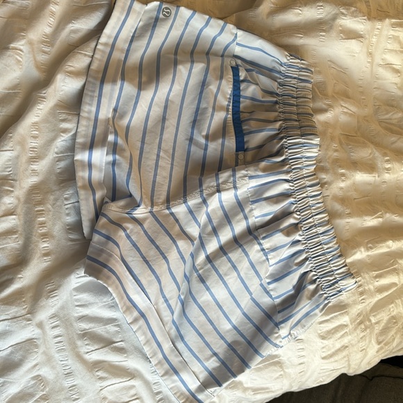 lululemon short small stain frim the pen - Picture 4 of 4